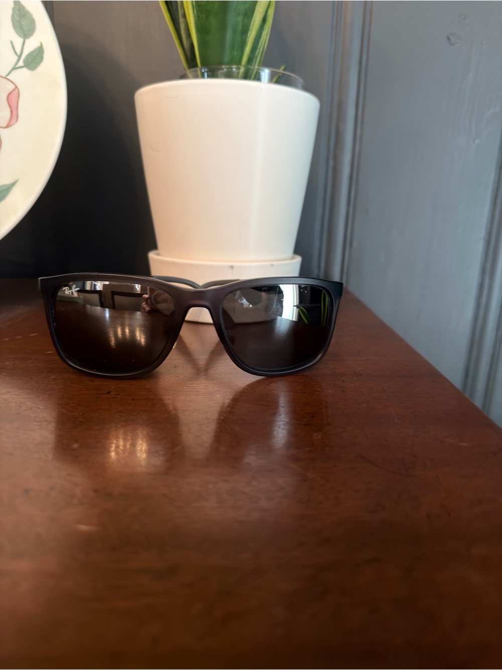 Ray Ban RB4313 - Like New